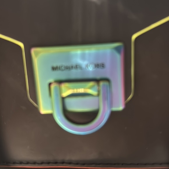 MICHAEL KORS MANHATTAN Medium Satchel - Picture 3 of 5